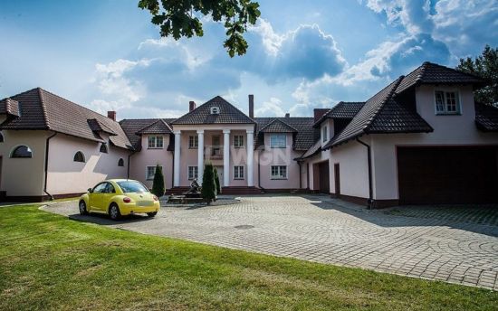 Dwór na sprzedaż Gostyń.